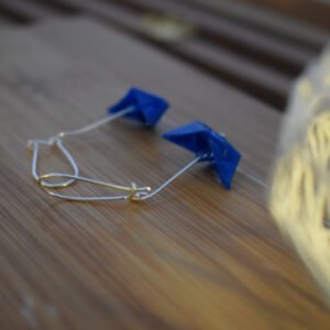 Aretes pescador de barco de origami con accesorios en plata