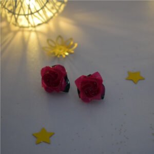 Aretes de rosa de origami con accesorios en plata
